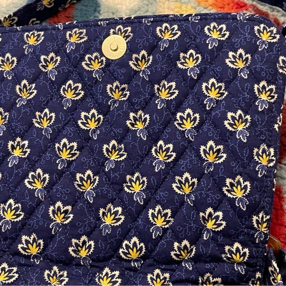 Vera Bradley Cross Body Bag Floral Navy/ Yellow New - Picture 8 of 14